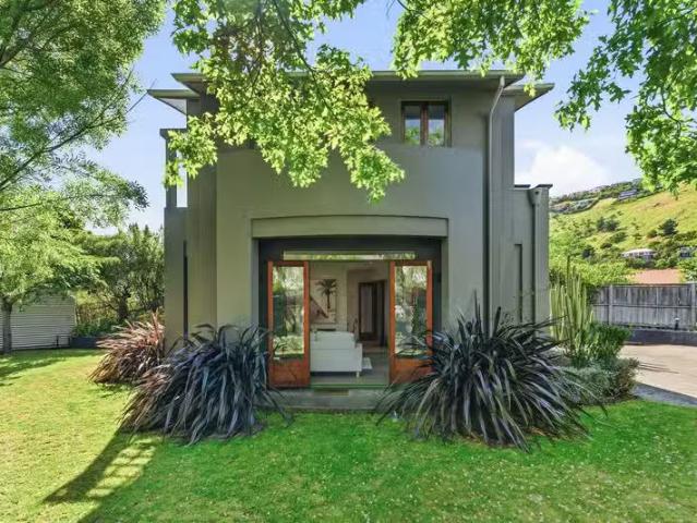House for sale in Chaslands, Canterbury