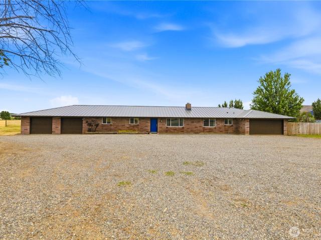 House for sale in Benton City, Washington