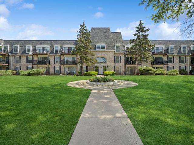 Condo for sale in Rolling Meadows, Illinois