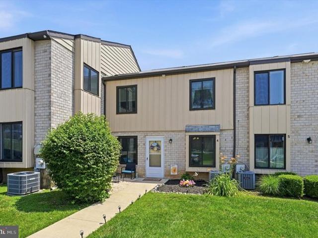 Townhouse for sale in Delco, Pennsylvania