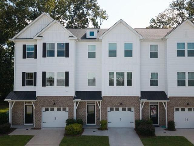 Townhouse for sale in Summerville, South Carolina