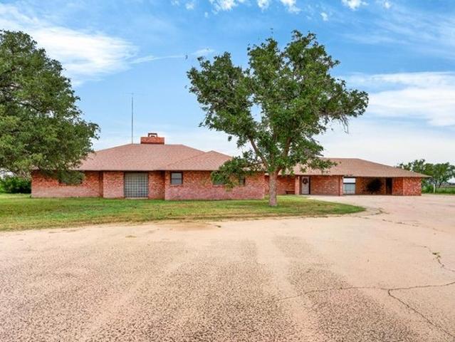 House for sale in Howard, Texas
