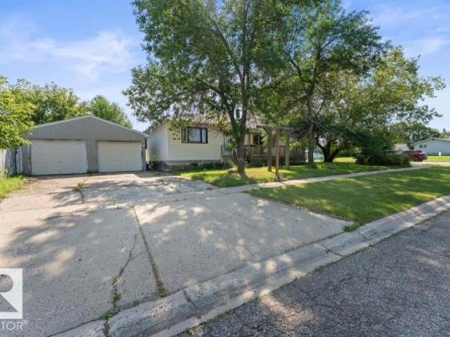 House for sale in Cherry Grove, Alberta