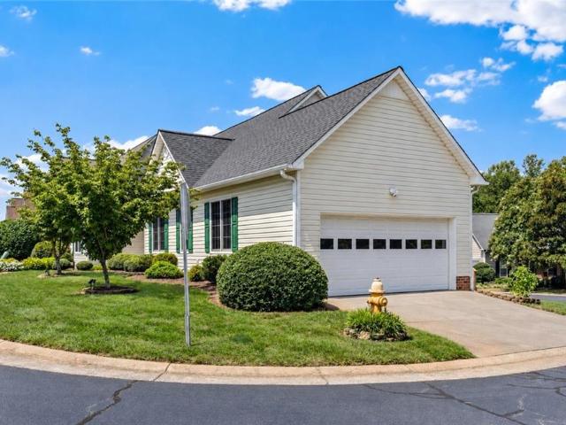 House for sale in Pfafftown, North Carolina