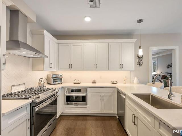Condo for sale in Northvale, New Jersey