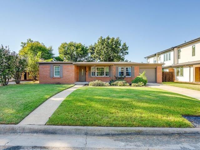 House for sale in Fort Worth, Tarrant County