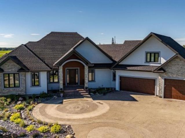 House for sale in Alberta