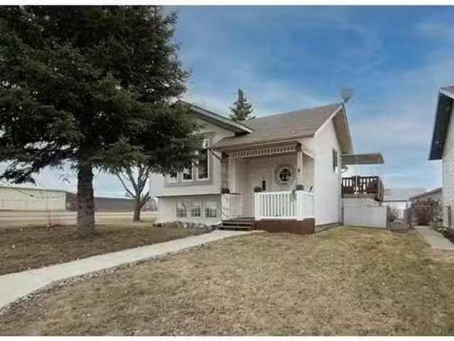 House for sale in Innisfail, Alberta