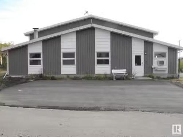 House for rent in Elk Point, Alberta