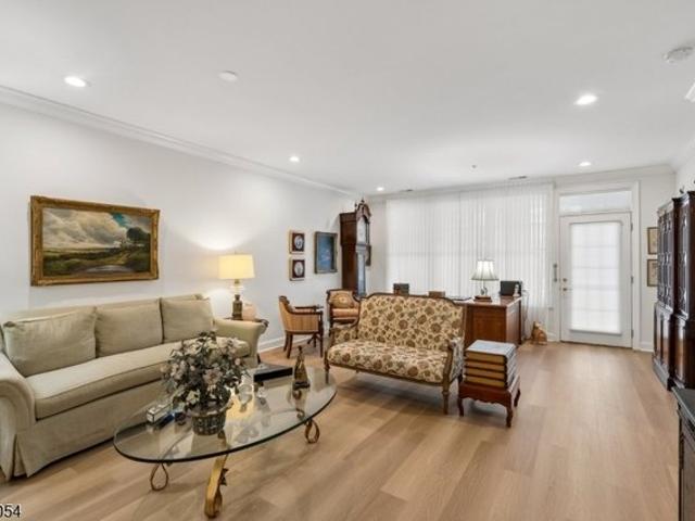 Condo for sale in Livingston, New Jersey