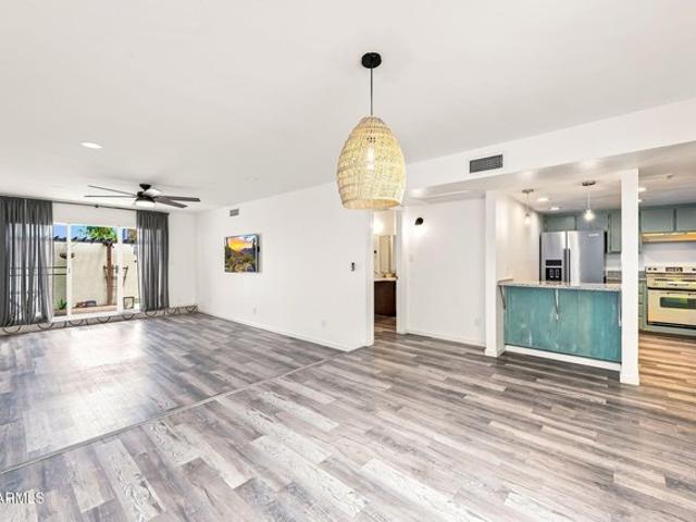 Townhouse for sale in Tempe, Arizona