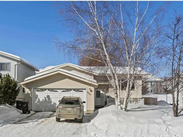 House for sale in Wedgewood, Alberta