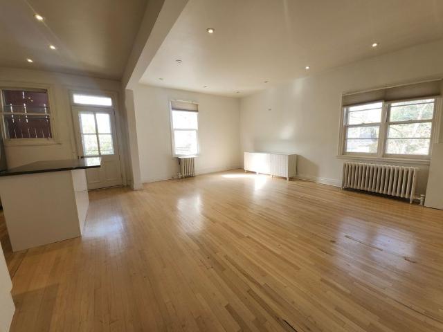 Apartment for rent in St. Leonard's, Quebec