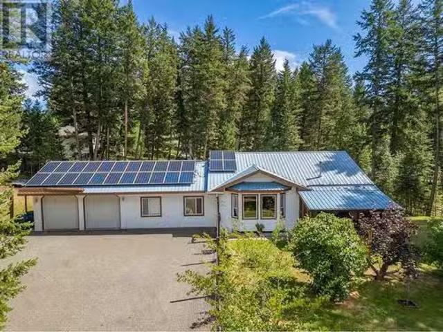 House for sale in 108 Mile Ranch, British Columbia