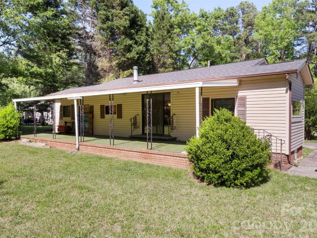 House for sale in Stanley, North Carolina