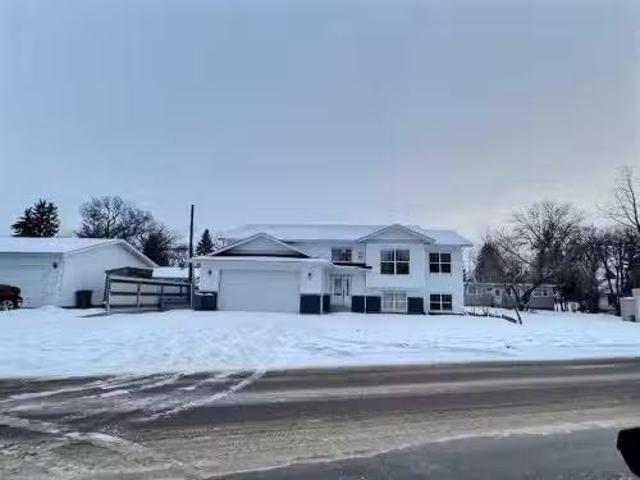 House for sale in Ponoka, Alberta