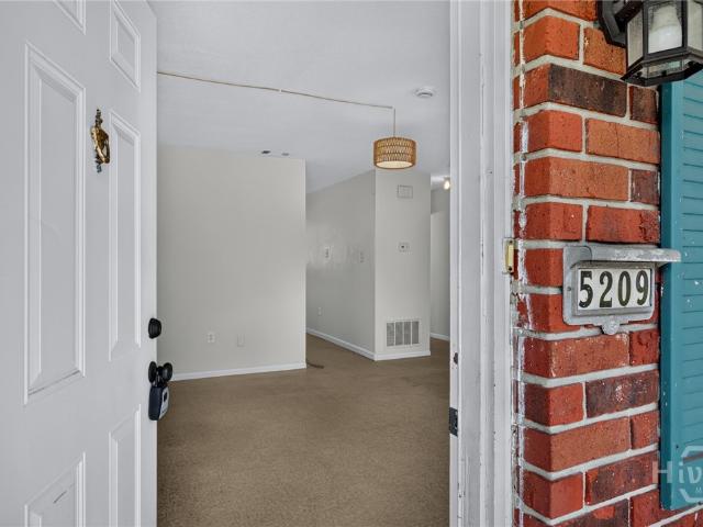 House for sale in Oak Forest, Savannah