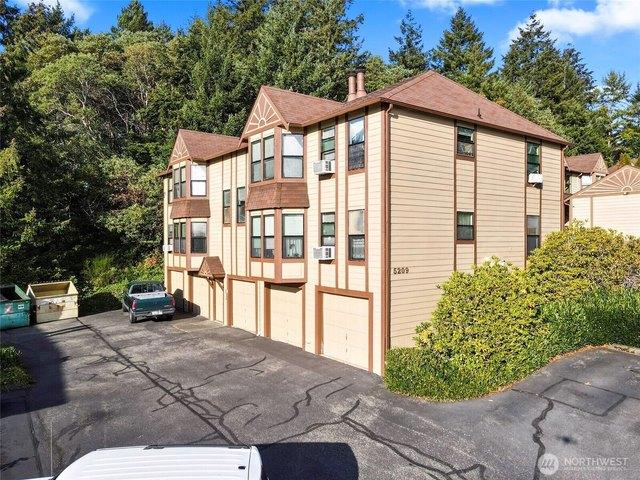 House for sale in Tacoma, Pierce County
