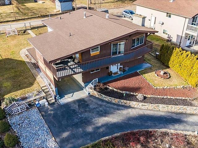 House for sale in Castlegar, British Columbia