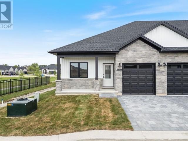 Property for sale in Brights Grove, Ontario