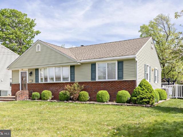 House for sale in Audubon