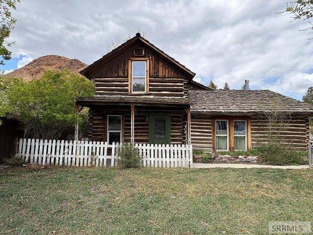 House for sale in Challis, Idaho