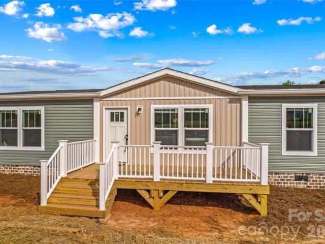 House for sale in Hamptonville, North Carolina