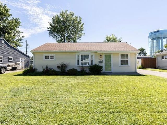 House for sale in Elyria, Ohio