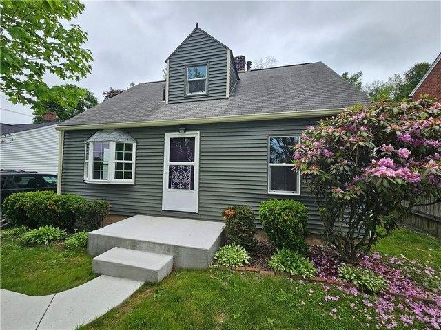 House for sale in Ellwood City, Pennsylvania