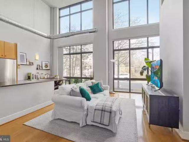 Condo for sale in Alexandria