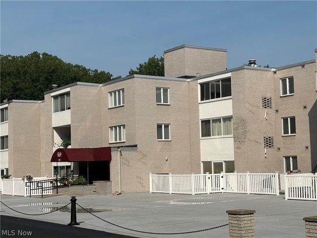 Condo for sale in Summit, Ohio