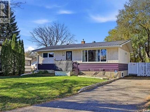 House for sale in Premier Place, Regina