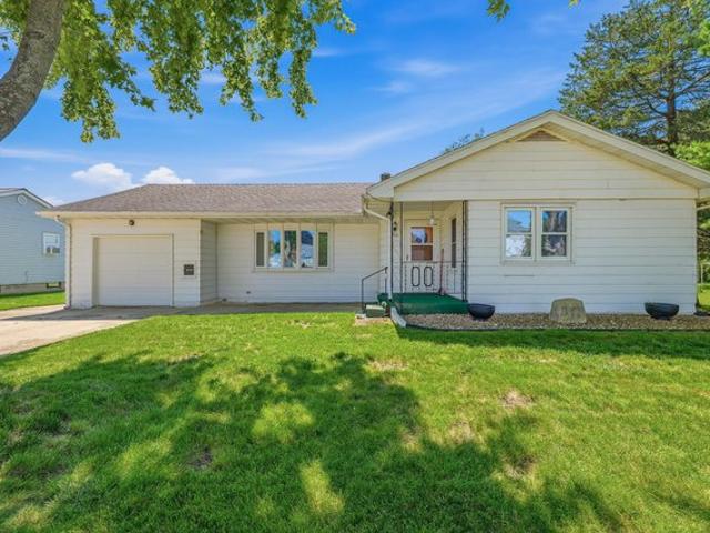 House for sale in Juneau, Wisconsin
