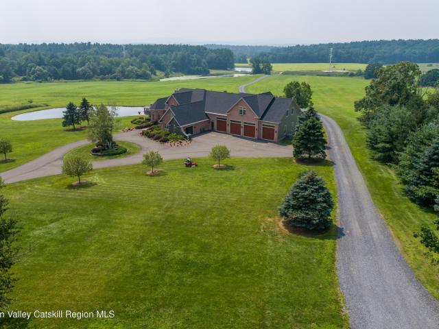 House for sale in Schodack Landing, New York