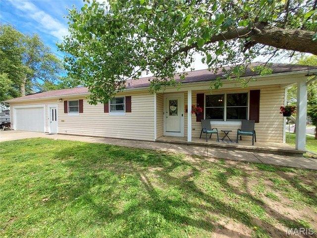 House for sale in Bond, Illinois