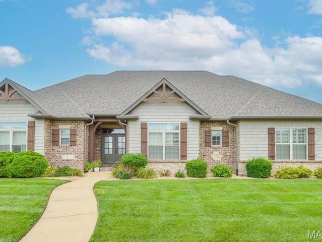 House for sale in Lebanon, Illinois