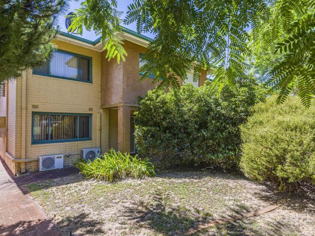 Townhouse for sale in Girrawheen, Western Australia