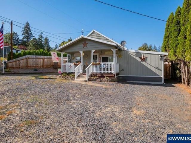 House for sale in Oregonia