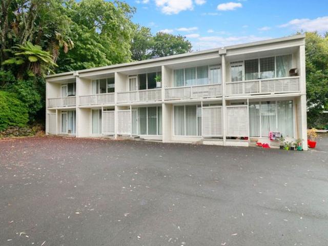 Apartment for rent in Mount Eden Village, Albert-Eden