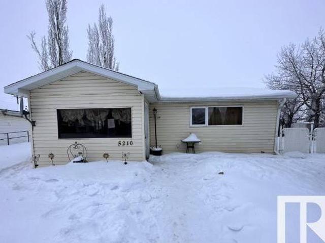 House for sale in Wedgewood, Alberta