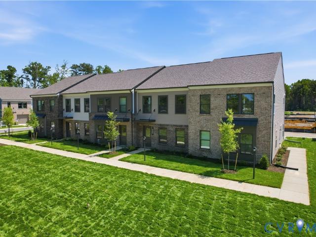 Townhouse for sale in Virginia