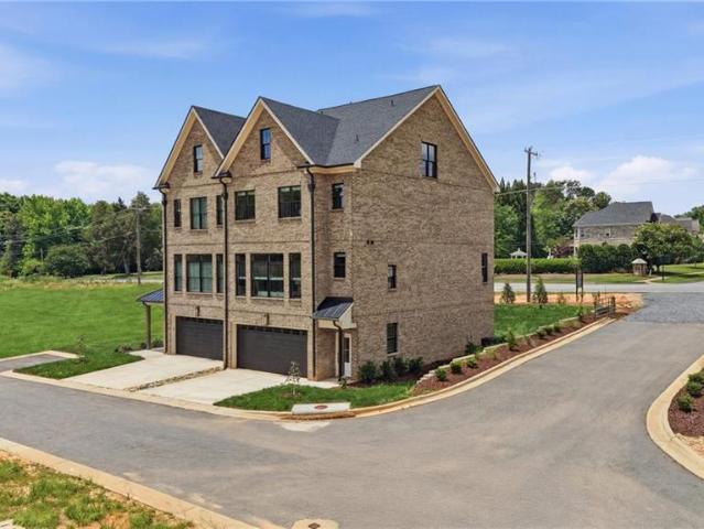 Townhouse for sale in Guilford, North Carolina