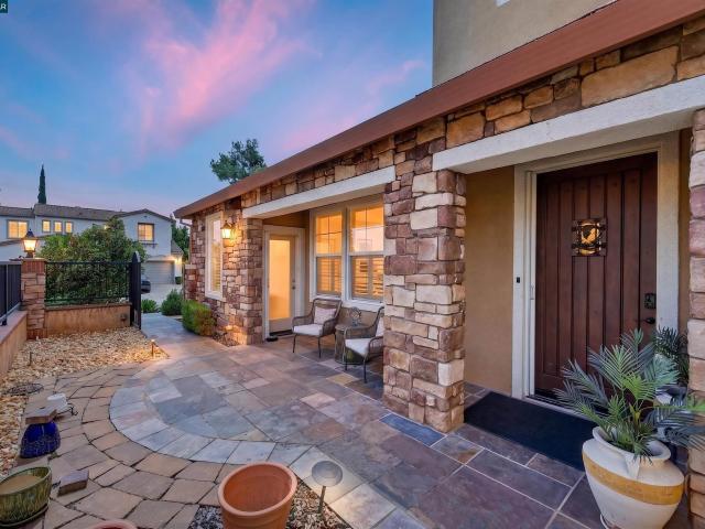 House for sale in Montecito, Concord