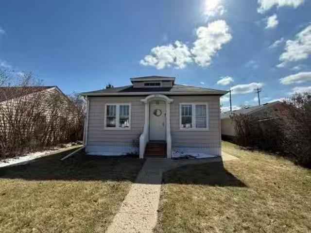 House for sale in Ponoka, Alberta