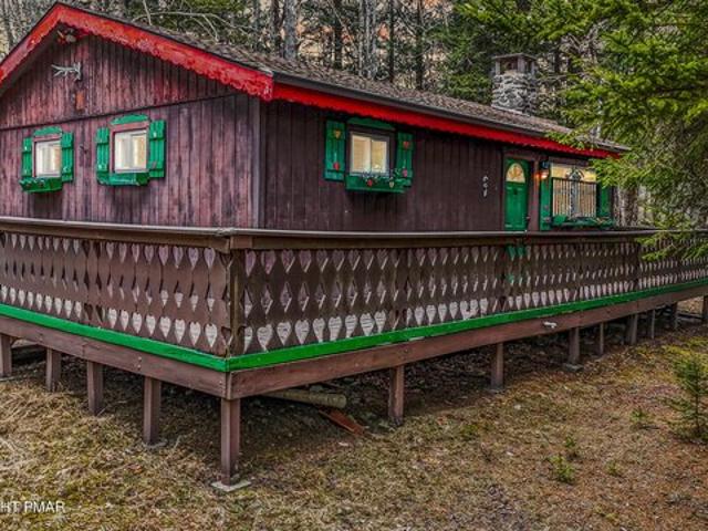 House for sale in Cresco, Pennsylvania