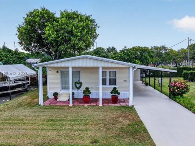 House for sale in Dania, Florida