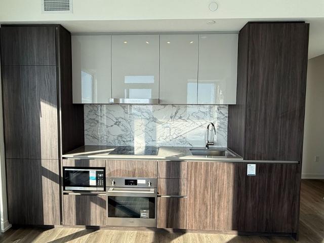 House for rent in Vaughan Metropolitan Centre, Vaughan