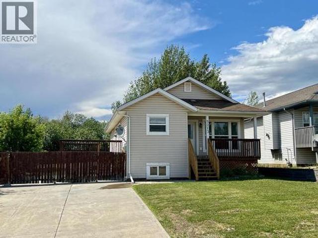 House for sale in Fort Nelson, British Columbia