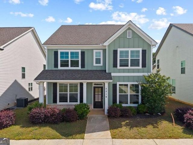 Townhouse for sale in Flowery Branch, Georgia