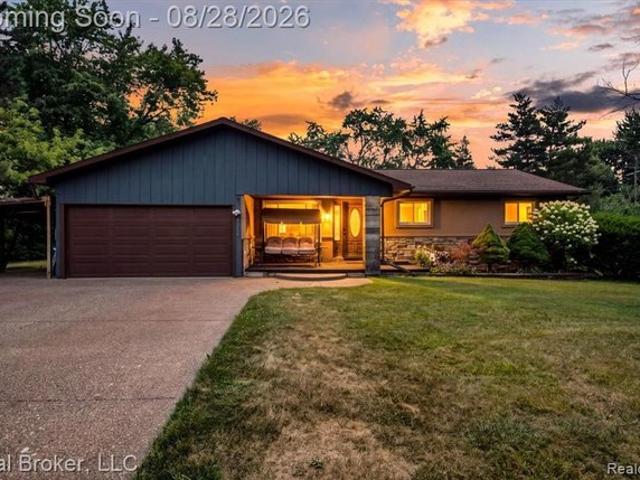 House for sale in Troy, Michigan